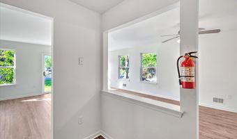 1 Esplanade Way, Bayville, NJ 08721