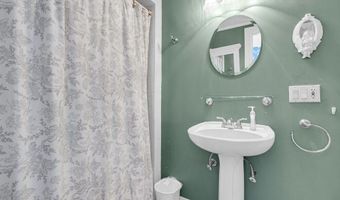 20 Woodland Ave, Avon By The Sea, NJ 07717