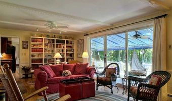 457 POPPASQUASH Rd, Bristol, RI 02809