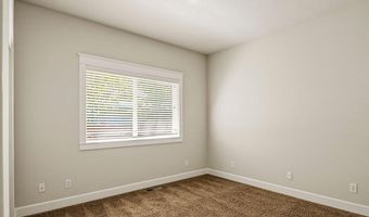 20651 NE Sierra Dr, Bend, OR 97701