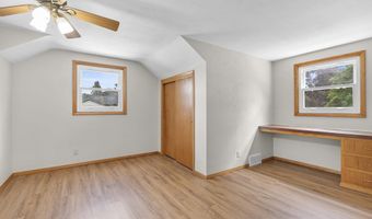 1136 W ROBERTS Ave, Appleton, WI 54914