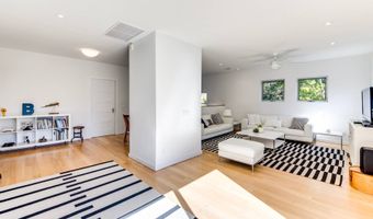54 Gardiner Dr, Amagansett, NY 11930