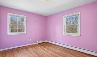 10 Tanglewood Dr, Danbury, CT 06811