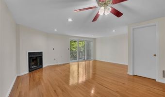 10 Valley Run Dr 10, Cromwell, CT 06416