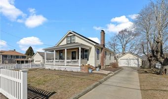 123 Beacon St, Middletown, RI 02842