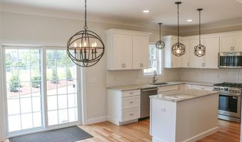 515 School St, North Kingstown, RI 02852