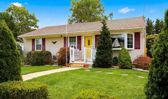 327 Pacific Ave, Beachwood, NJ 08722