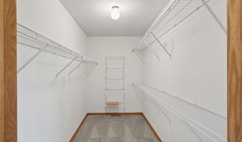 14786 Hallmark Dr, Apple Valley, MN 55124