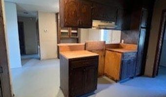 26 Lakeview Dr, Bay Springs, MS 39422