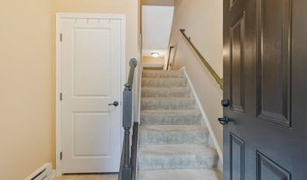 42145 PIEBALD Sq, Aldie, VA 20105