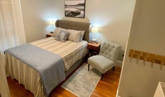 15 Maple St, Bangor, ME 04401