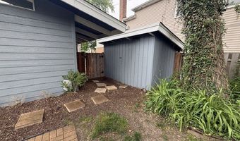 611 E Davis St, Arlington Heights, IL 60005