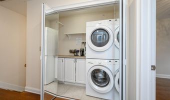 25 White Oak Ln, Aberdeen, NJ 07747