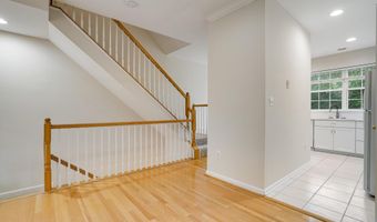 6490 TAYACK Pl, Alexandria, VA 22312