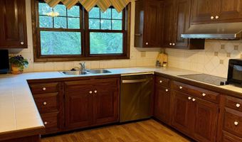 2822 Country Club Dr, Atlantic, IA 50022