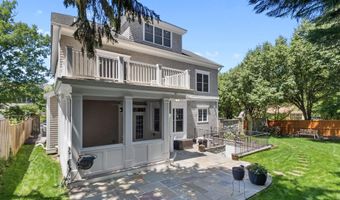 7527 WESTFIELD Dr, Bethesda, MD 20817