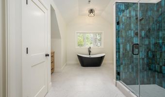 17-4 28 Boiling Kettle Way 28, Bedford, NH 03110