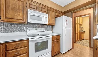 6 Paxton Ln, Bella Vista, AR 72714