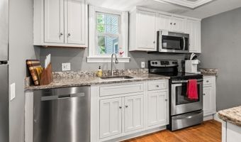 82 Main St, Blackstone, MA 01504
