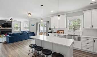 140 Pennant Ave, Beachwood, NJ 08722