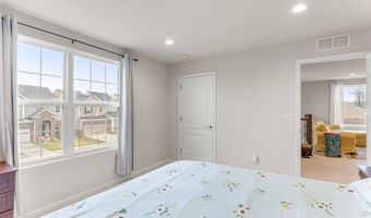 2825 Dillon Dr, Ann Arbor, MI 48105