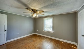 1107 N 3rd St, Bardstown, KY 40004