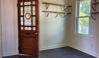 5 Ellwood Pl, Newport, RI 02840