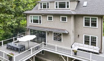 99 Porchuck Rd, Greenwich, CT 06831