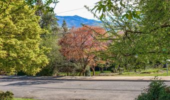 495 Chestnut St 6, Ashland, OR 97520