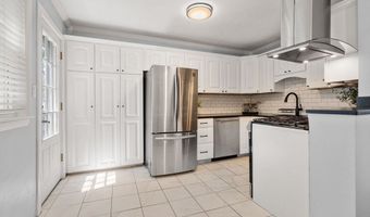 136 A Belgrade Ave, Boston, MA 02131
