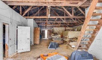 323 Water St, Apalachicola, FL 32320