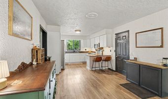 172 26th St, Allegan, MI 49010
