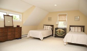 67 Spyglass Hill Rd, Barnstable, MA 02630