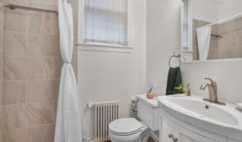2520 41ST St NW, Washington, DC 20007