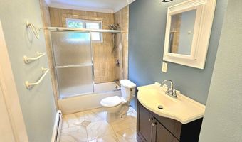1 Jaybee Dr, Bloomfield, CT 06002