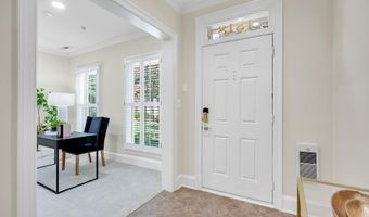 1818 POTOMAC GREENS Dr, Alexandria, VA 22314