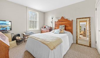 203 Glamorgan St, Alliance, OH 44601