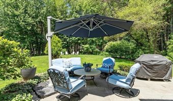 9 Ladyslipper Ln, Acton, MA 01720