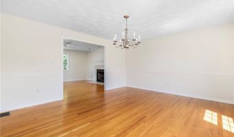 10 GINGER Trl, Coventry, RI 02816