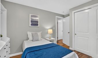 8 Charlotte Dr, Andover, MA 01810