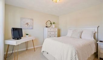 26 Scituate Farms Dr, Cranston, RI 02921