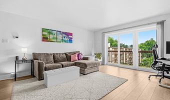 7400 LAKEVIEW Dr N404, Bethesda, MD 20817