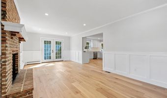 94 Carman Pl, Amityville, NY 11701
