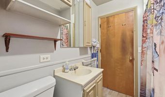 706 Carlin Dr, Angola, IN 46703