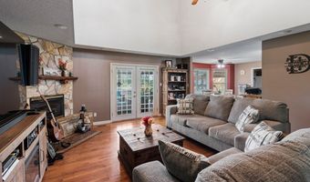634 Alapaha River Dr, Alapaha, GA 31622