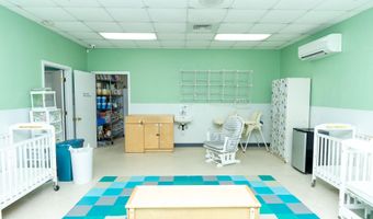 890 Vee St, Biloxi, MS 39532