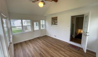 433 Essen Ln, Ballwin, MO 63021