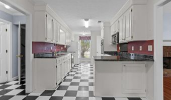 207 Meadowview Ln, Brandon, MS 39047