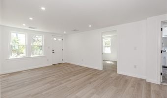 19 Leigh Rd, Cumberland, RI 02864