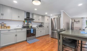 18 Lady Slipper Ln, Barrington, NH 03825